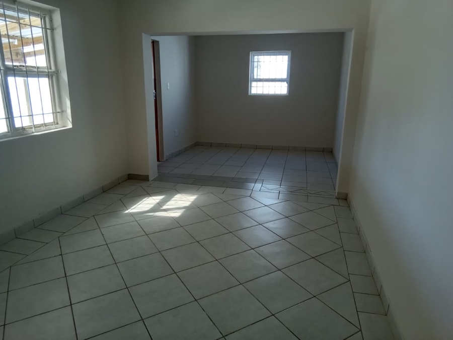 1 Bedroom Property for Sale in Uitenhage Central Eastern Cape